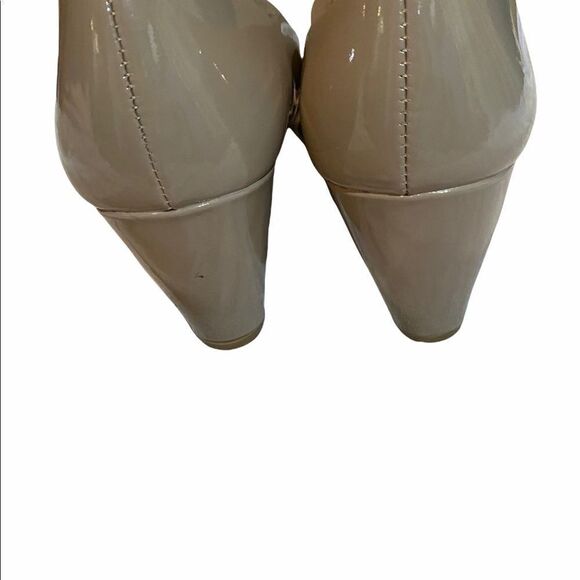 CL By Laundry Women’s Dress Taupe Wedges • 9 wide - Picture 7 of 13